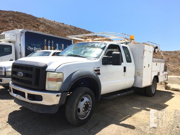 2008-ford-f550-xl-image-1