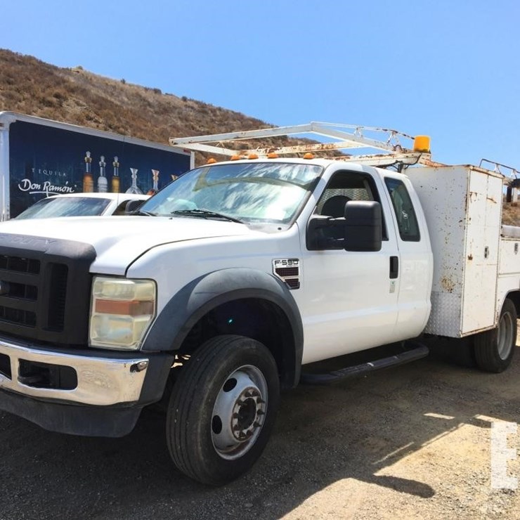 2008 FORD F550 XL