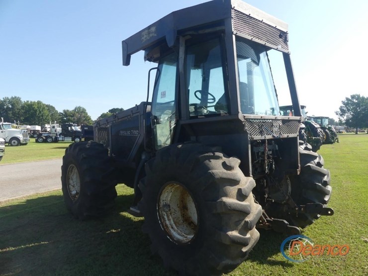 new-holland-tv140-image-4