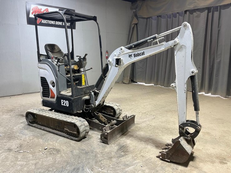 2016-bobcat-e20-image-7