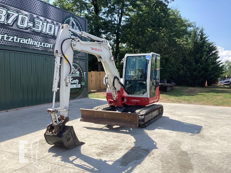 2018-takeuchi-tb260-image-9