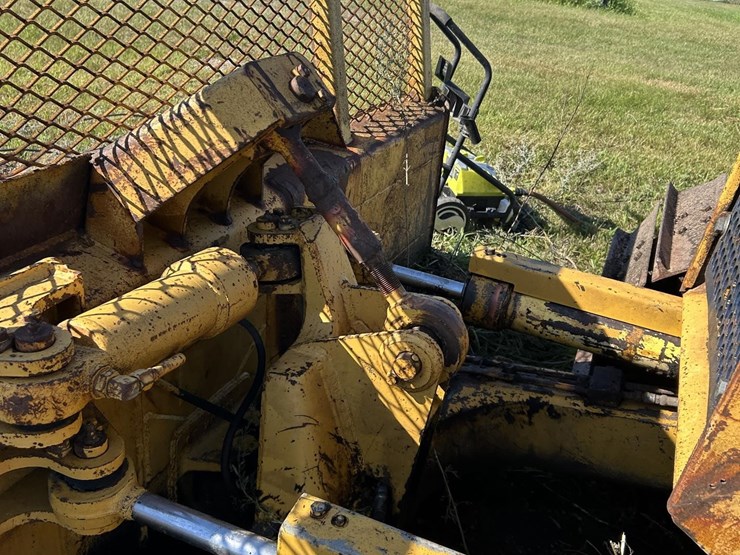 komatsu-d31p-17-image-21