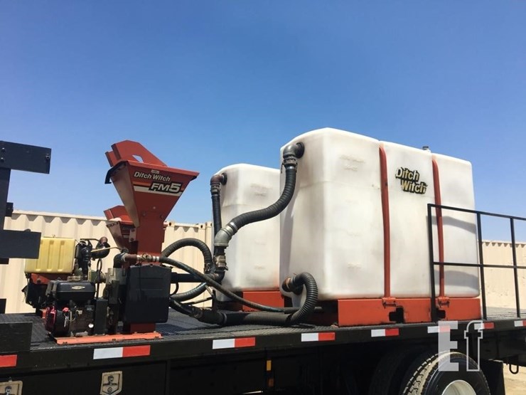 2017-freightliner-business-class-m2-106-image-13