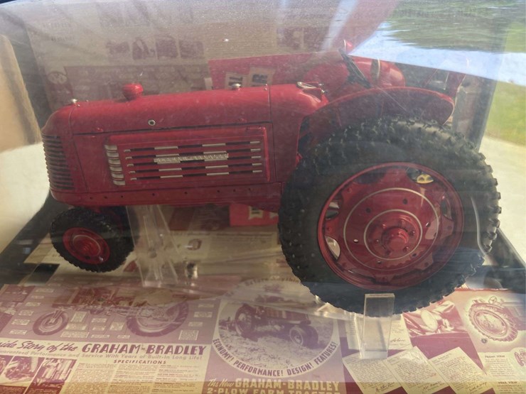1/16-1937-graham-bradley-row-crop-tractor-dcp-image-5