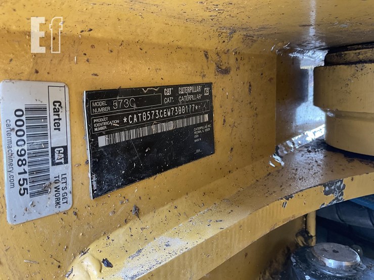 2015-caterpillar-573c-image-18