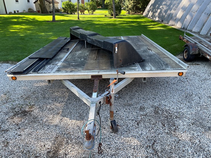 #1583-•-sled-bed-10'-snowmobile-trailer-(no-title)-image-2