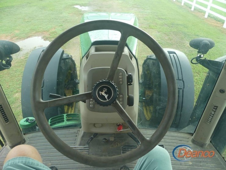 2013-john-deere-8260r-image-15