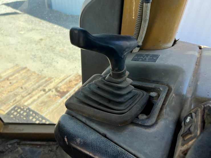 caterpillar-d5n-lgp-image-31