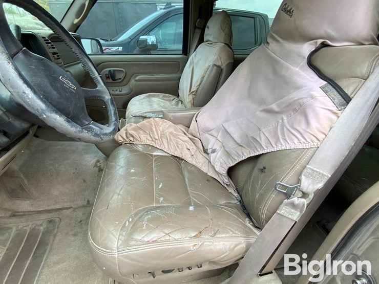 1999-chevrolet-tahoe-image-14