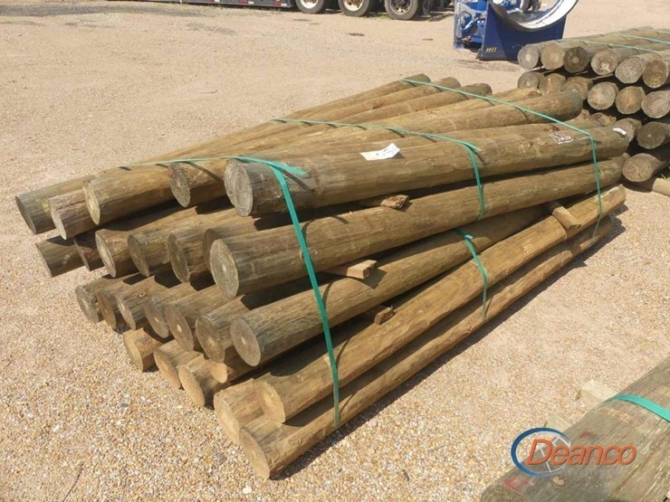 lot-of-(28)-round-posts-image-1