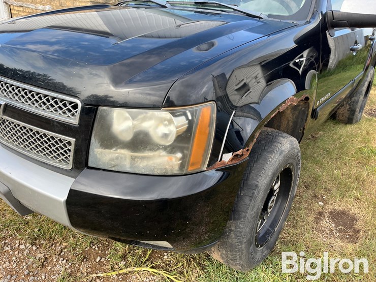 2007-chevrolet-tahoe-image-9