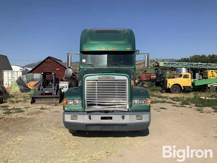 1995-freightliner-fld112-image-2