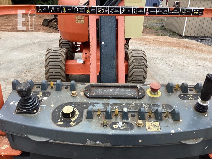 2010-jlg-450aj-ii-image-11