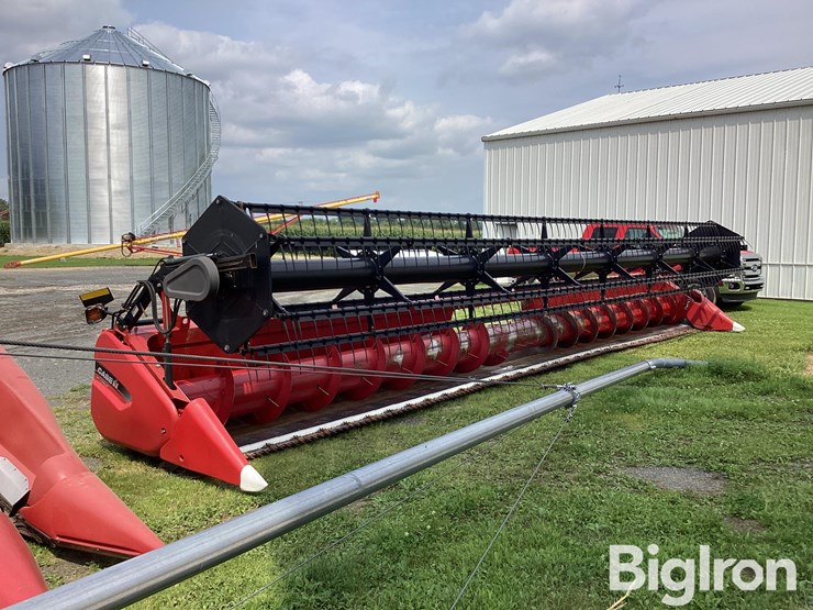 2011-case-ih-3020-image-3