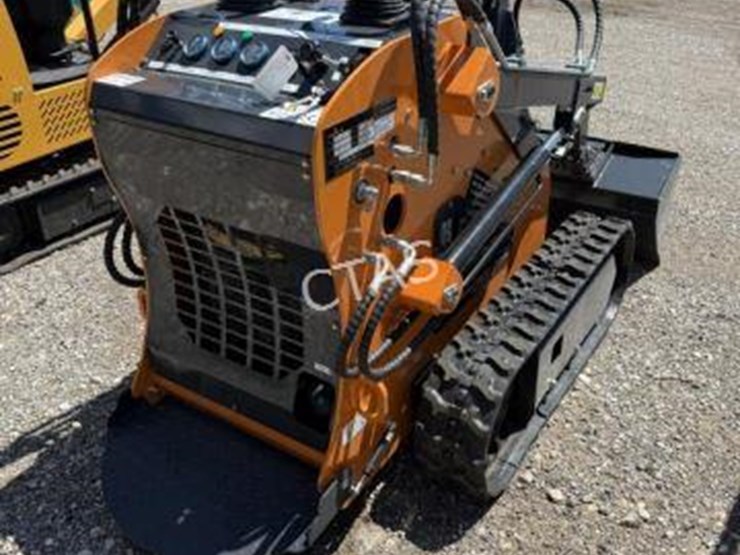 #43-•-land-hero-mini-skid-steer-image-4