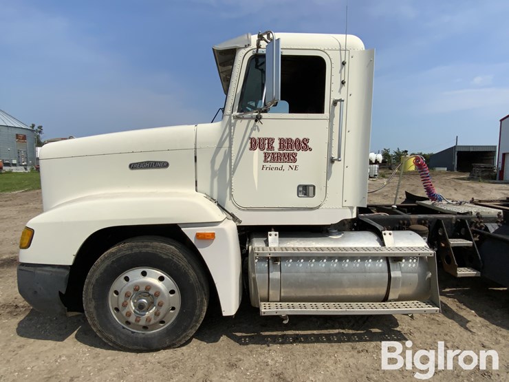 1989-freightliner-fld120-image-13