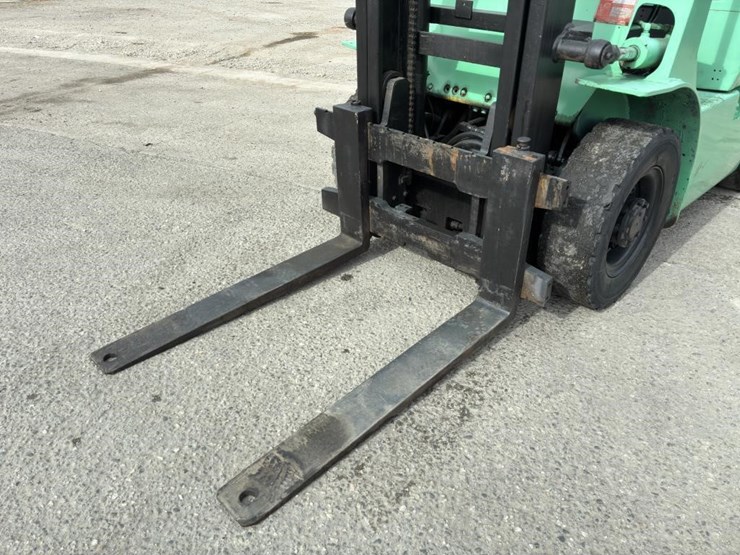 mitsubishi-fg23-forklift-image-5