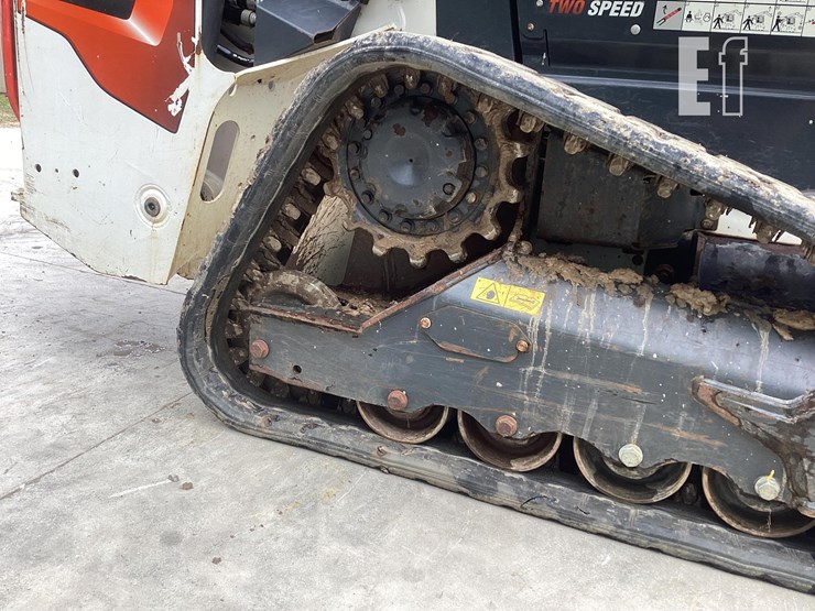 2022-bobcat-t64-image-12