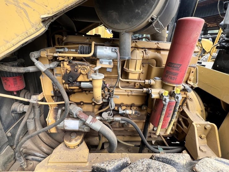 2000-caterpillar-cs-563d-image-10
