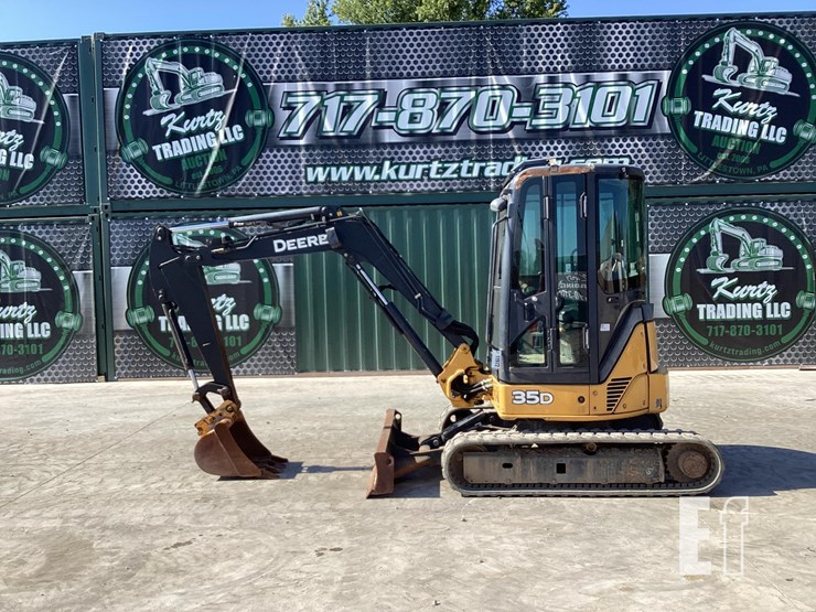 2007-deere-35d-image-1