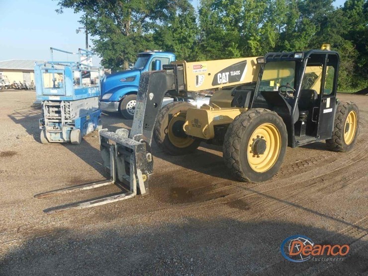 2014-caterpillar-tl642c-image-13