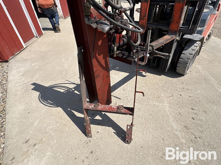 shaver-hydraulic-post-pounder-image-11