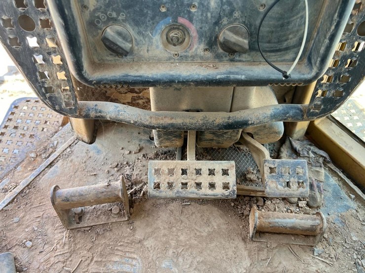 caterpillar-d5n-lgp-image-30