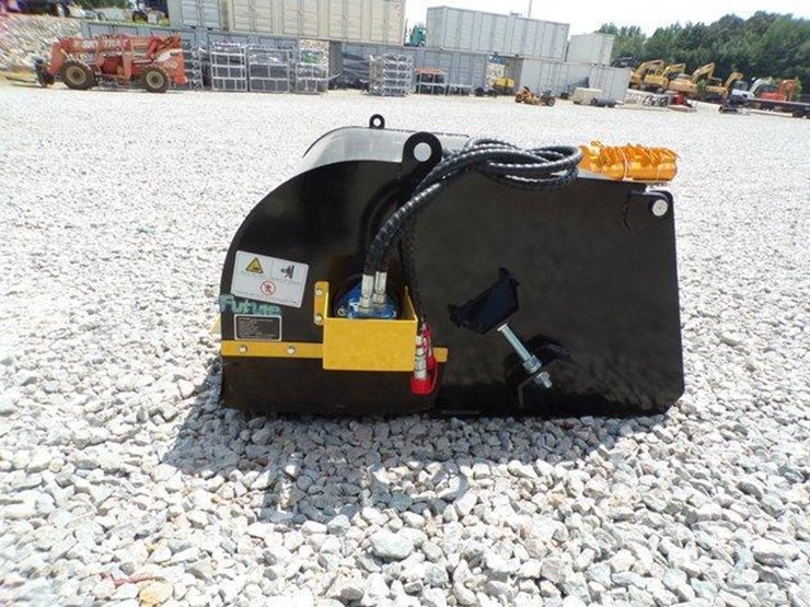 #1409-•-unused-future-skid-steer-box-broom-image-2