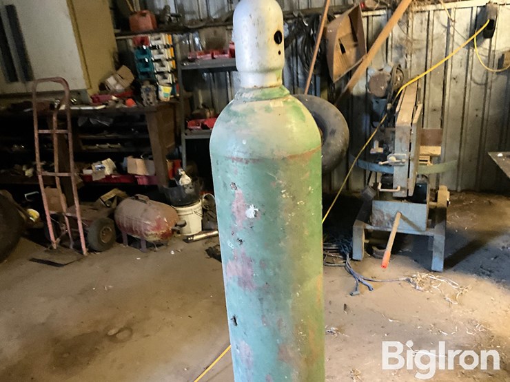 oxygen-bottle-image-9
