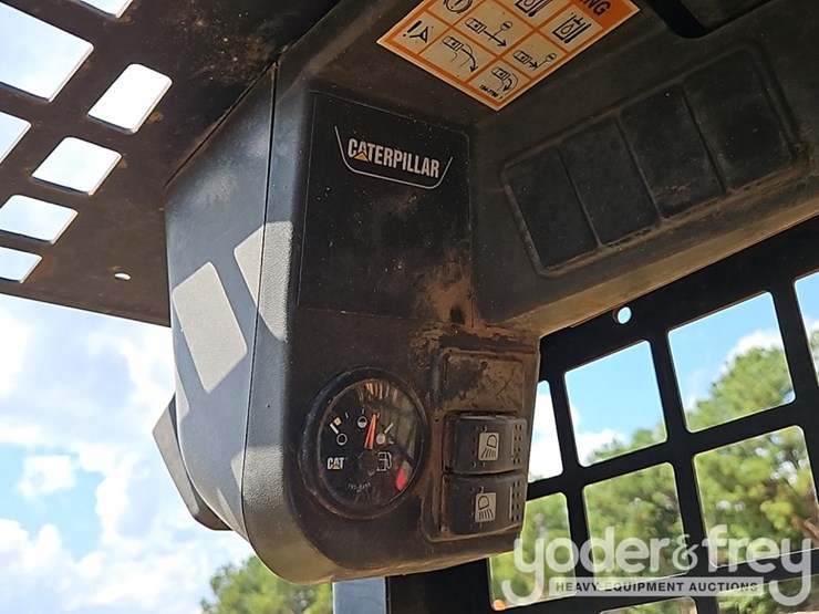 caterpillar-257-image-28