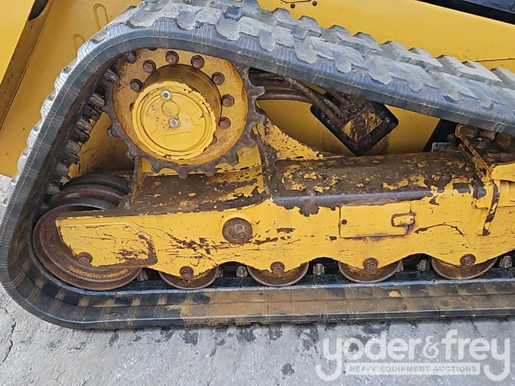 2021-caterpillar-299d3-image-9