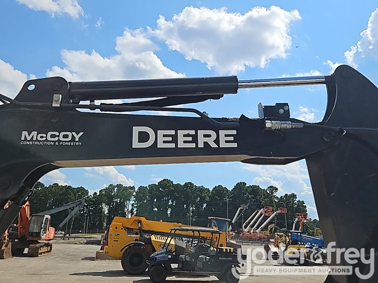 2019-deere-35g-image-16