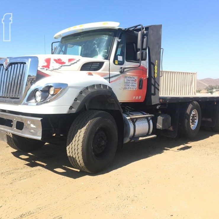 2017 INTERNATIONAL WORKSTAR 7600