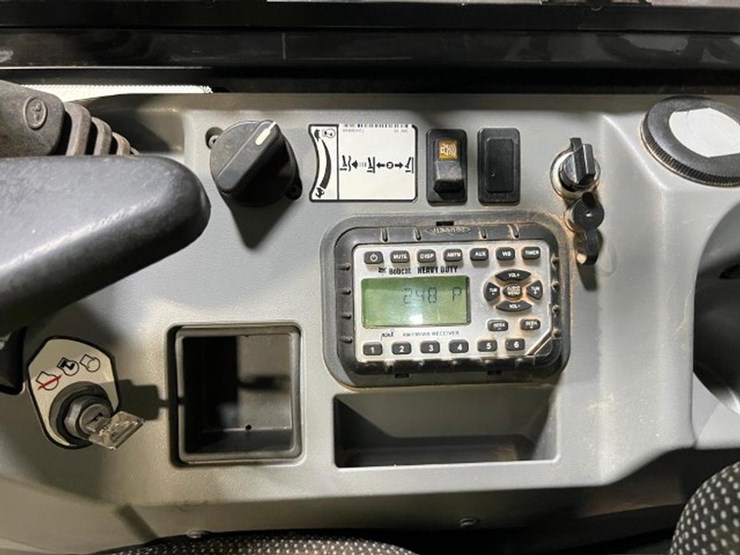 2020-bobcat-e32i-image-29
