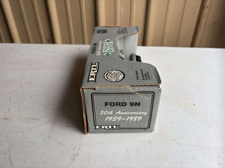 (2)-1/16-ford-9n-tractors-ertl-image-13