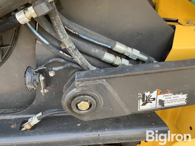 new-holland-c238-image-20