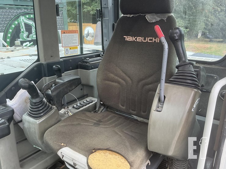 2016-takeuchi-tb1140-image-18
