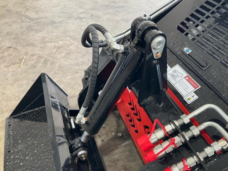 #1007-•-unused-future-ft380r-mini-skid-steer-image-12