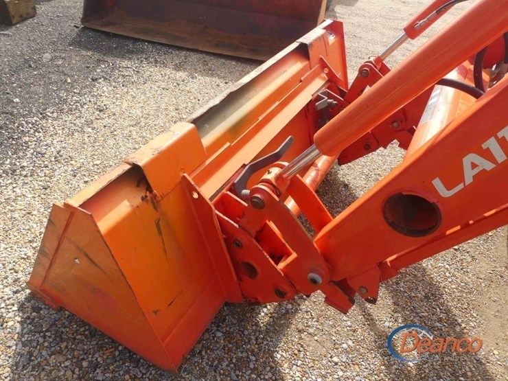 2019-kubota-m7060d-image-7