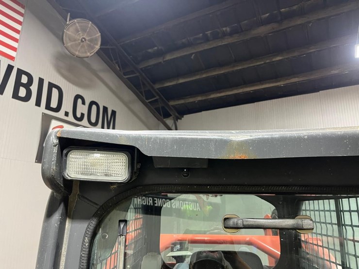 2023-kubota-svl97-2-image-37