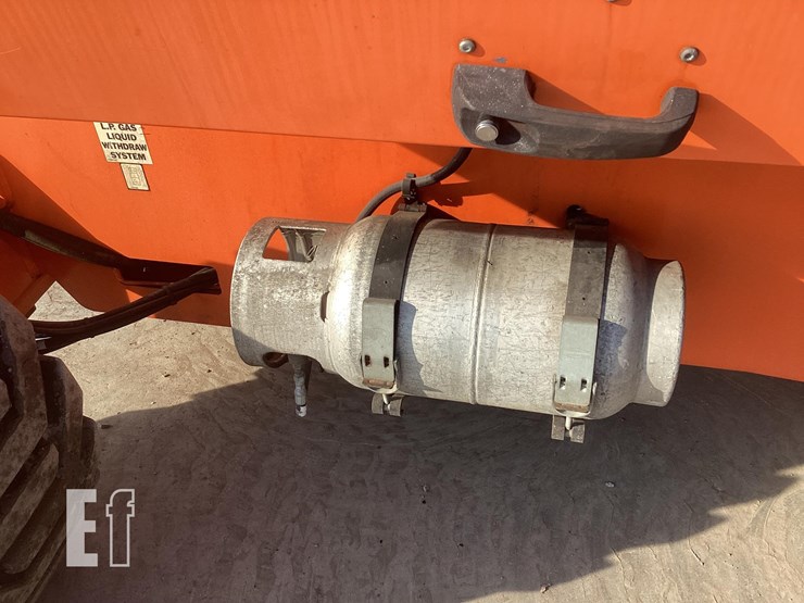 2015-jlg-740aj-image-12