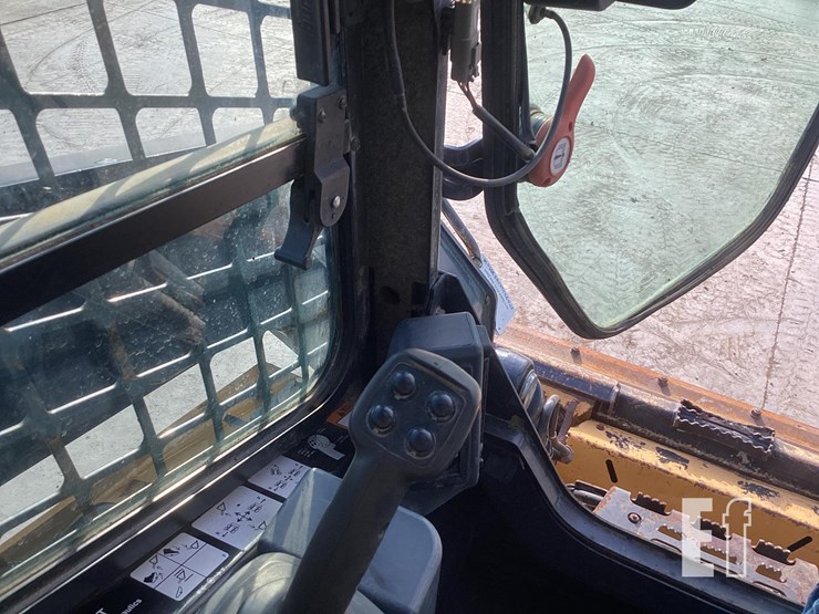 2020-deere-333g-image-15