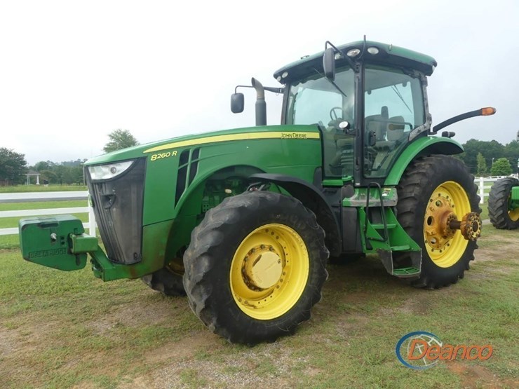 2013-john-deere-8260r-image-18