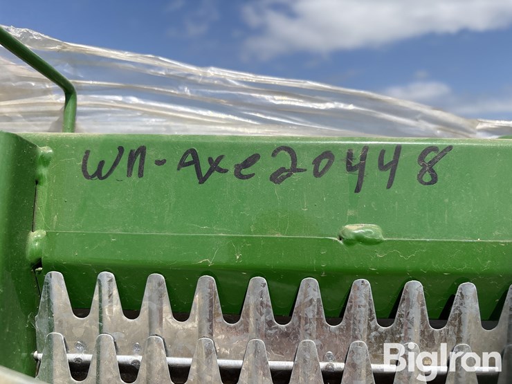john-deere-s660-combine-bottom-sieve-image-16