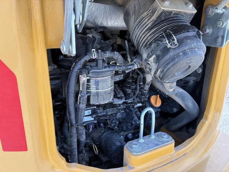 2024-deere-35g-image-16