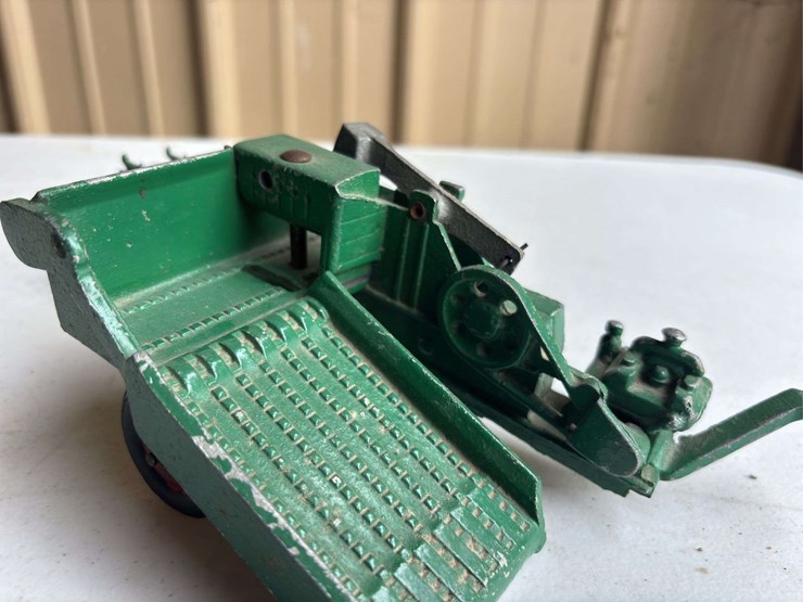 (2)-1/16-oliver-70-tractor-and-baler-image-14