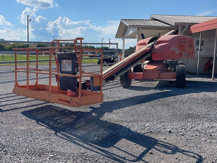 2015-jlg-400s-image-2
