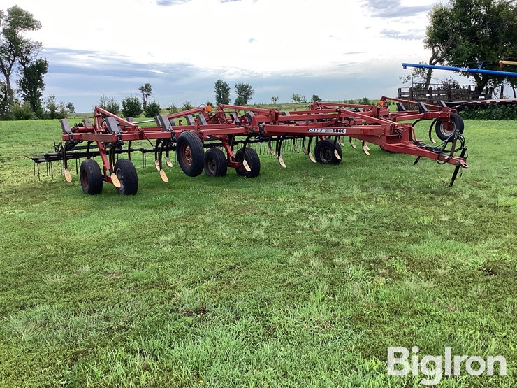 case-ih-5800-image-3
