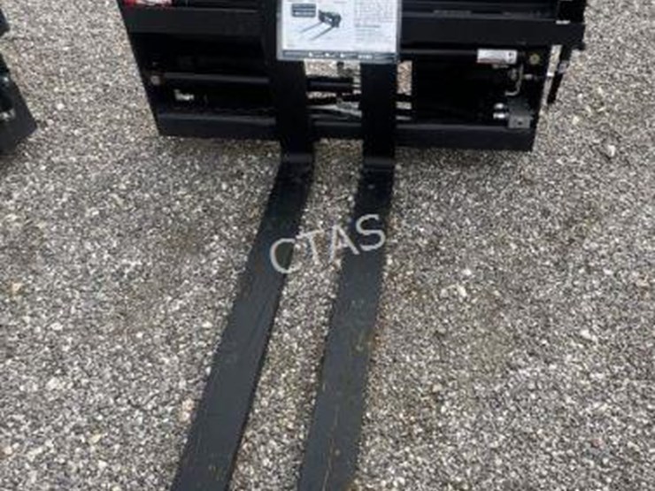 #144-•-wolverine-hydraulic-skid-steer-pallet-forks-image-1