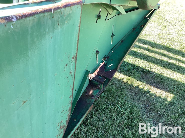 john-deere-224-image-14